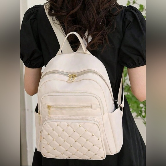 New Women Backpack - Picture 3 of 7